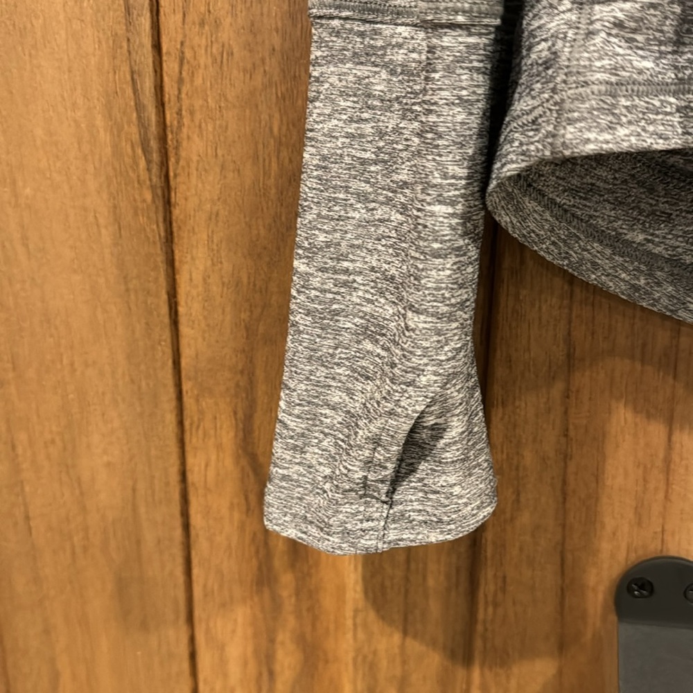 Athleta training top size S heather gray - Picture 3 of 7